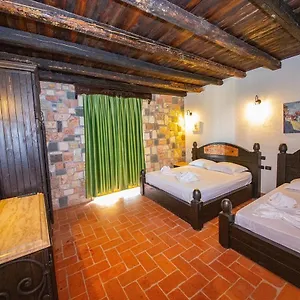 https://rooms-sarajet-e-pashait.albaniahotels.org